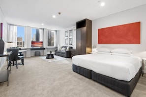 Escritorio, wifi, ropa de cama y acceso para silla de ruedas