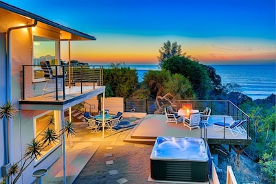 Endless Vistas On The Cove Perfection - Spa, Pet-Friendly, Stunning Views, Large Parking & AC