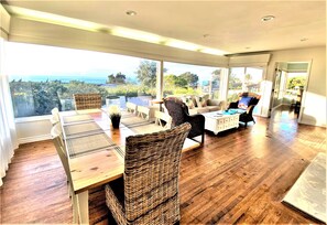 Interior - Endless Vistas On The Cove Perfection - Spa, Pet-Friendly, Stunning Views, Large Parking & AC (San Diego)