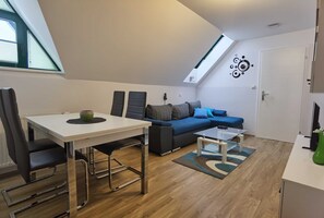 Apartment (One bedroom appartment) | Wohnzimmer