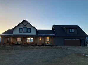Exterior - The Rendezvous - Mountain views surrounded by fields (Cody)