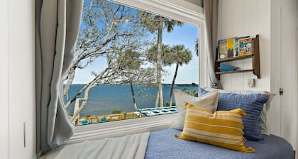 Riverfront Property - Minutes to BEACH! Pet friendly!