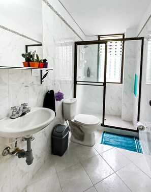 Bathroom - MORADIA LAURELES MEDELLIN (Medellín)