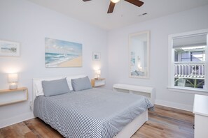 3 bedrooms, internet, bed sheets - The Teal Turtle: Beautiful, spacious home with easy beach access (Oak Island)