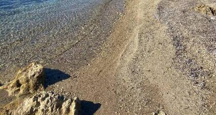 Secluded Seaside Villa w Garden Sea-sunset View