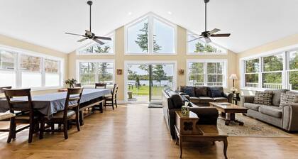 Dual Home: Lakefront, Big Yard, Hot Tub, Fire Pit