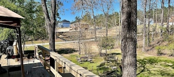 Welcome to the 19th Hole! Just Ten Minutes From Augusta National!