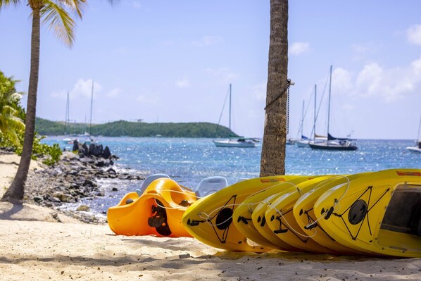 Beach nearby - Beautiful Secluded Island Getaway (St. Thomas)
