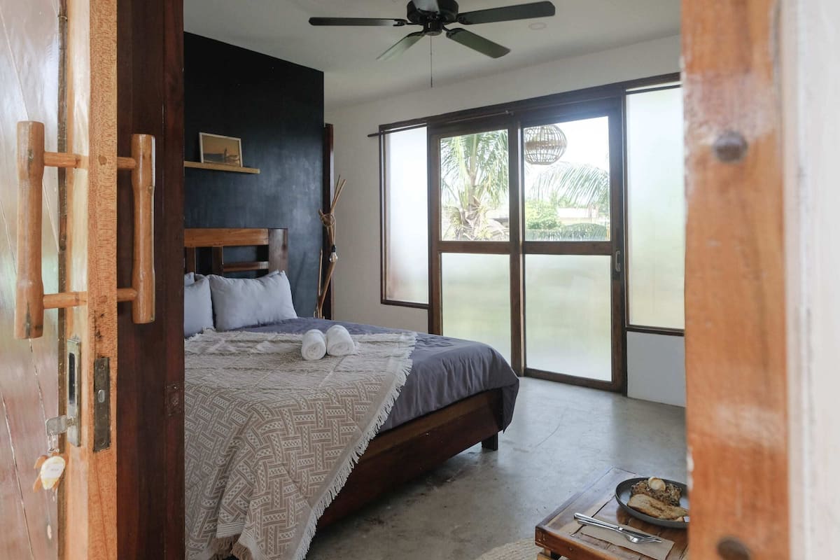 Deluxe Queen Room | Interior