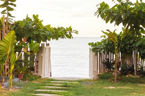 Villa familiar, 3 habitaciones, vistas a la playa, junto a la playa (Three-Bedroom Beachfront Villa) | Interior