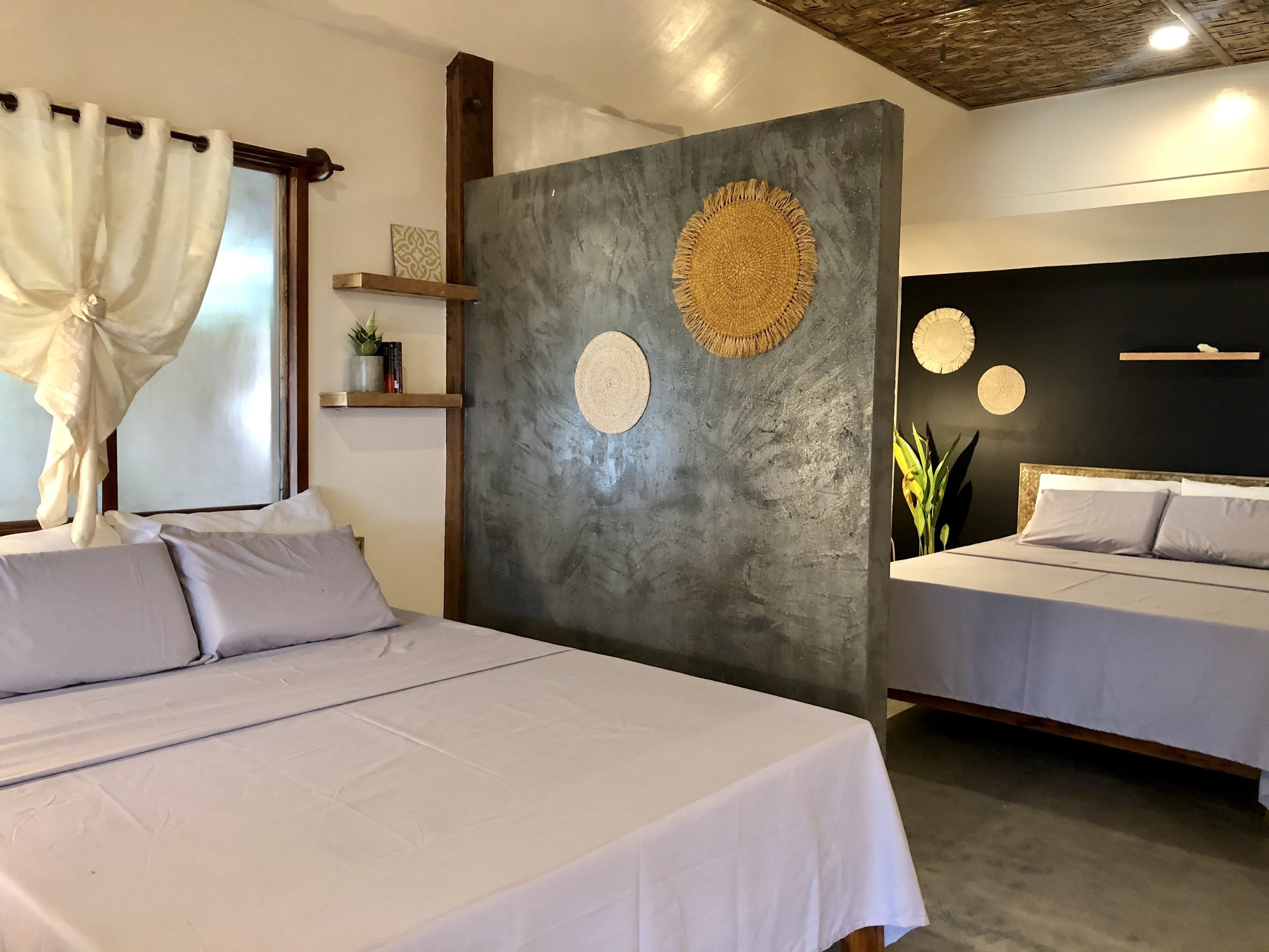 Desk, blackout drapes, free WiFi, bed sheets