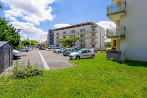 Free self parking - Résidence Columba  (Agen)