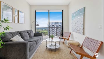 TV connectée, services de streaming, espaces bureaux