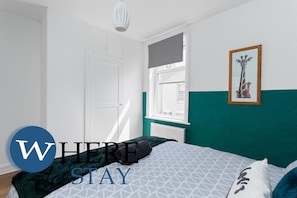Design Apartment, Private Bathroom | 3 bedrooms - Entire Modern House City Center (Barrow-in-Furness)