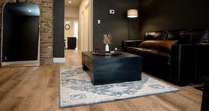 Premium accommodations for up to 4 people in the heart of Downtown Greensburg