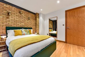 2 bedrooms