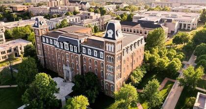 Townhouse On The Hill - Walkable to DT