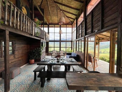 Cabin in Boyacá with jacuzzi and sauna, near paragliding