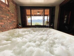 Interior - Cabin in Boyacá with jacuzzi and sauna, near paragliding (Boyacá)