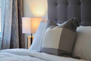 1 bedroom, iron/ironing board, WiFi, bed sheets - INITIAL | MOOSE | Chutes-Montmorency QC City (Boischatel)