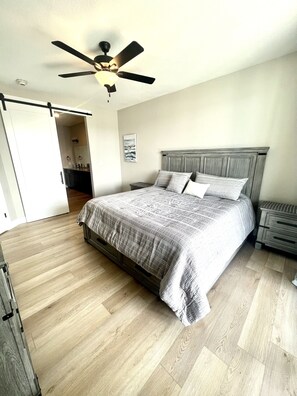 3 soverom, reiseseng for barn, wi-fi (inkludert) og sengetøy