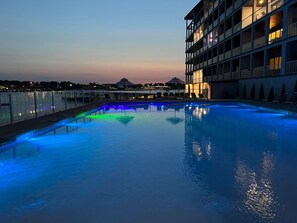Outdoor pool, a heated pool