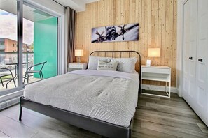 1 dormitorio, tabla de planchar con plancha, wifi y ropa de cama