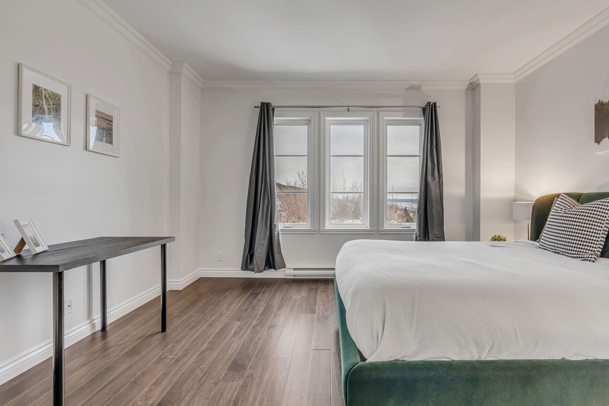 1 chambre, fer et planche à repasser, Wi-Fi, literie fournie