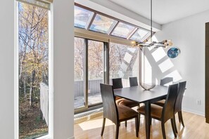 Dining - INITIAL | SOMMET | Mont-Sainte-Anne (Beaupré)