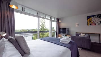 1 bedroom, iron/ironing board, Internet, bed sheets