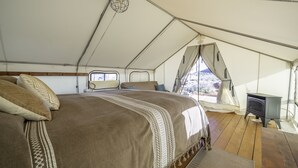 The Katie Lee Tent | 低反発ベッド、ベビーベッド、WiFi (無料)、客室ごとに異なるインテリア