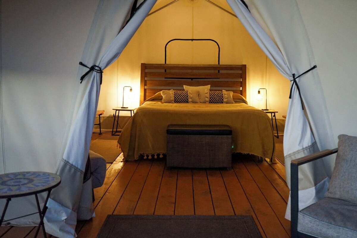 The Josey Wales Tent | Memory foam -patjalliset sängyt, vauvansängyt, ilmainen Wi-Fi