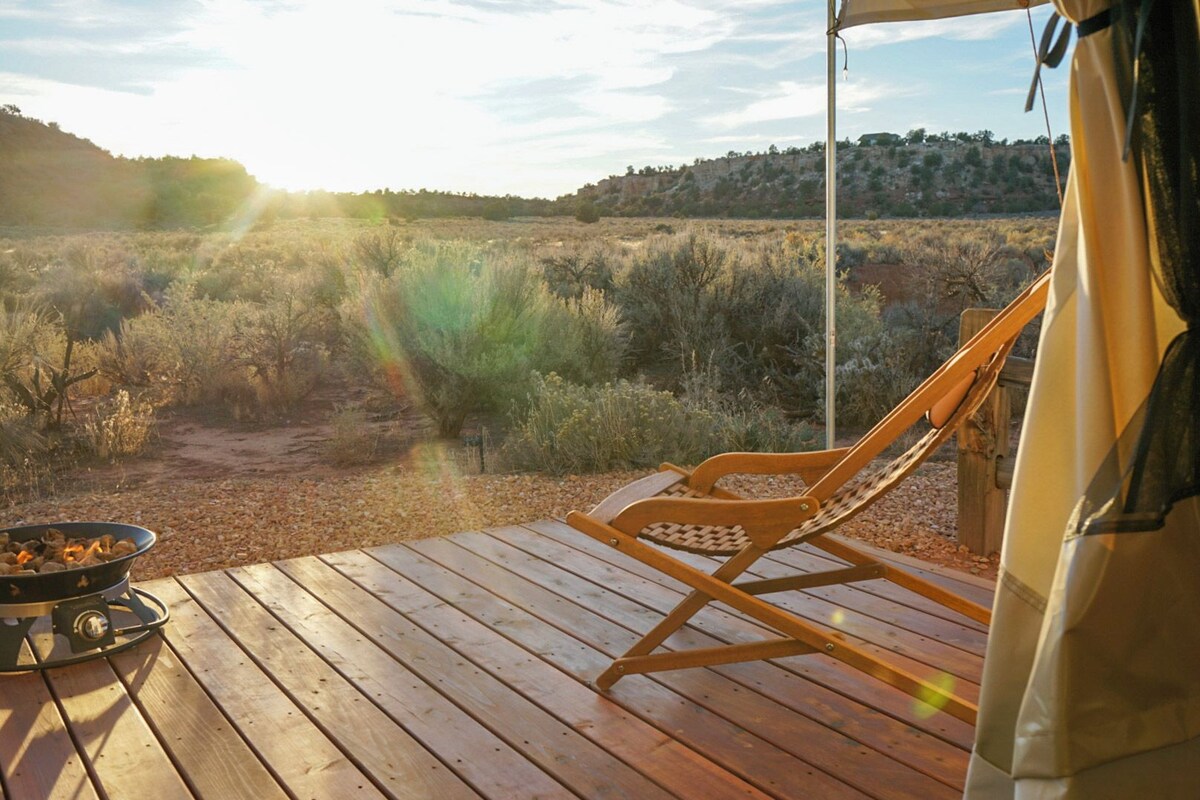 The Hayduke Tent | Terassi/patio