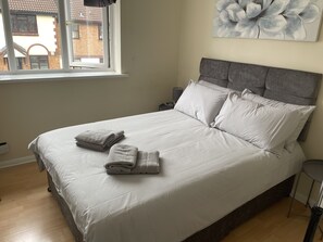 3 bedrooms, iron/ironing board, free WiFi, bed sheets