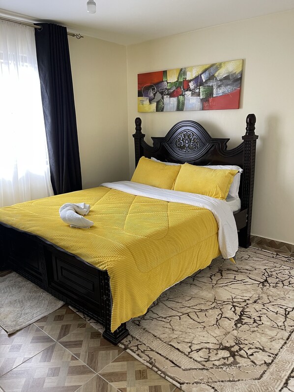 Appartement | 3 chambres, fer et planche à repasser, accès au Wi-Fi (inclus)
