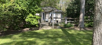 Renovated 2 BR Cottage-Perfect for North Fork Beach,Vineyard,Wedding Vacations!