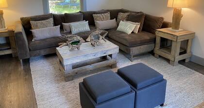 Renovated 2 BR Cottage-Perfect for North Fork Beach,Vineyard,Wedding Vacations!