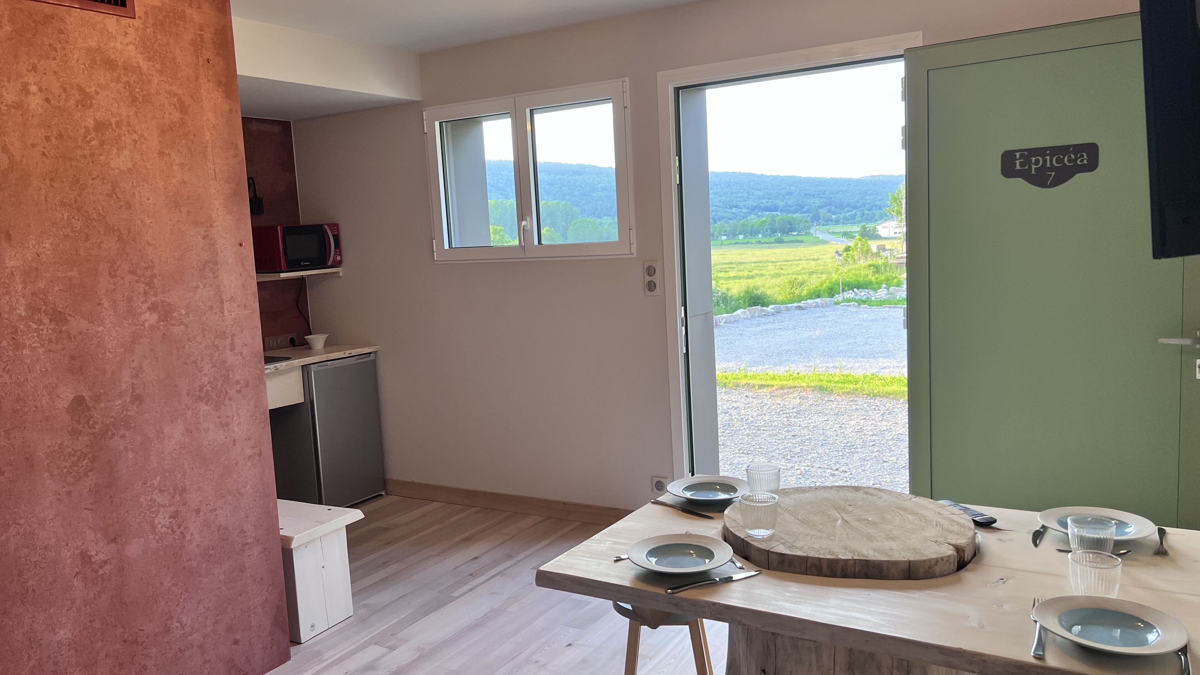 家庭公寓 | 房內用餐區