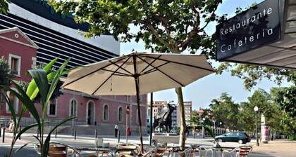 Hotel Dona Lola Castellon