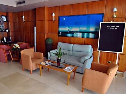 Hotel Dona Lola Castellon