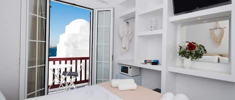4 chambres, coffres-forts dans les chambres, bureau