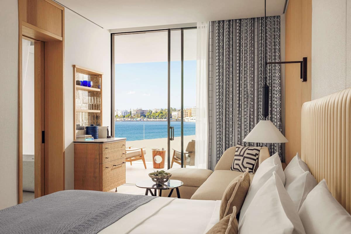 1 bedroom, minibar, in-room safe, blackout drapes