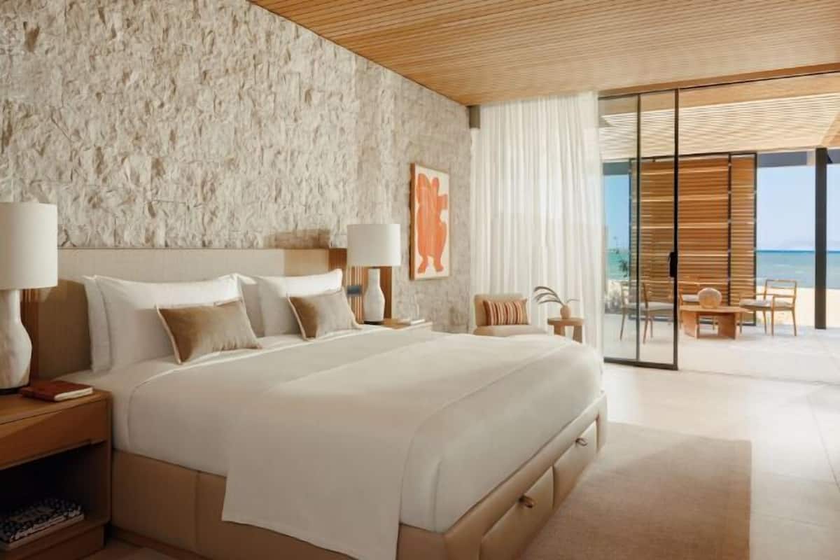 Minibar, in-room safe, blackout drapes, iron/ironing board