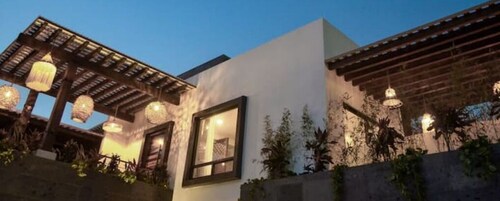 LUXURIOUS SUITE+JACUZZI + ARCHAEOLOGICAL ZONE