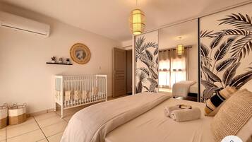 3 bedrooms, iron/ironing board, free WiFi, bed sheets