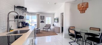 Apartments at 100 Collins