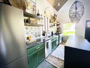 Private kitchen - Curated abode w/ close proximity to National Parks (Richfield)