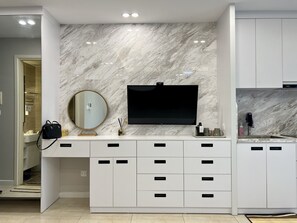 Standard Studio | In-room dining