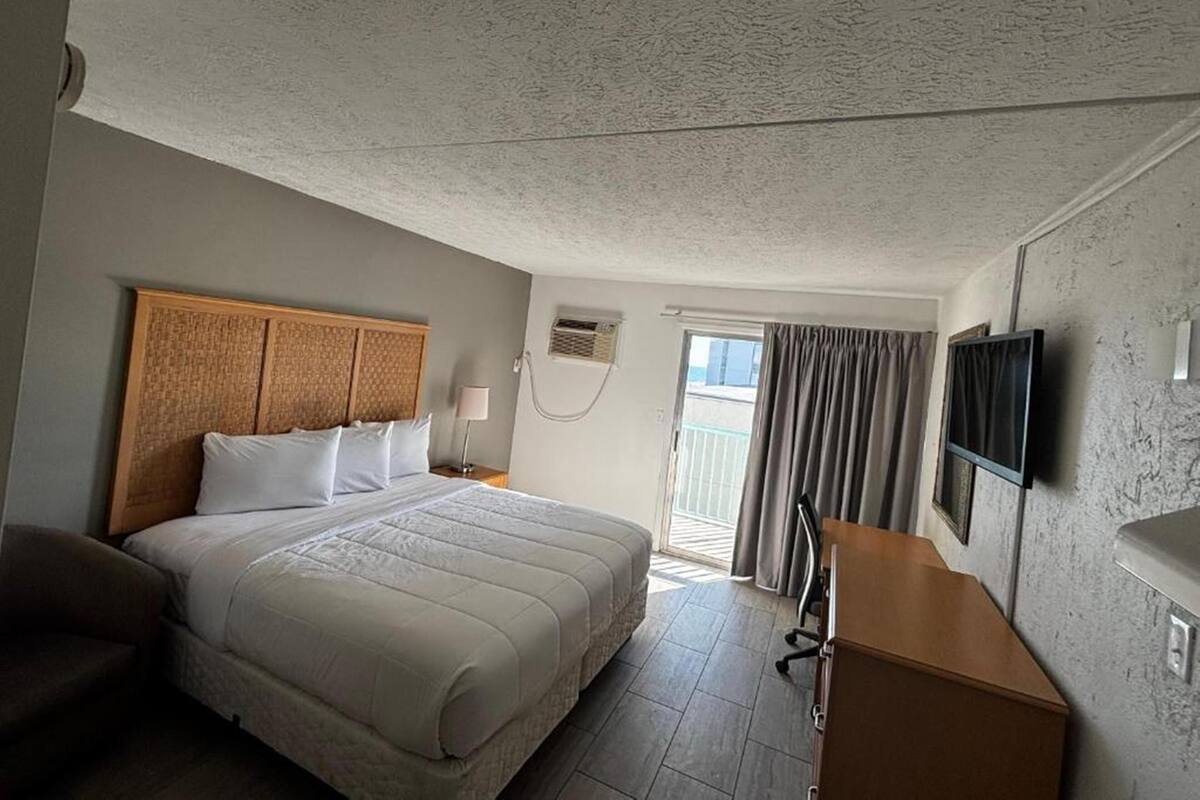 Desk, laptop workspace, blackout drapes, WiFi (free)