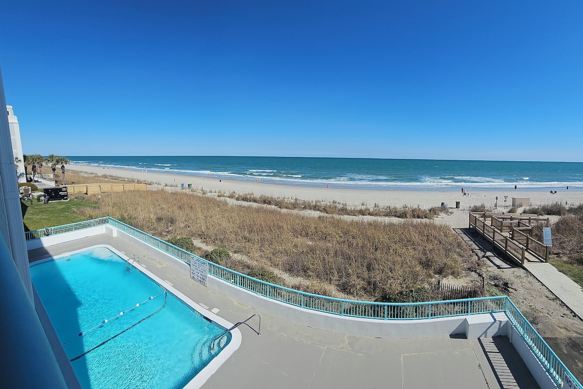 Standard Room, 1 King Bed with Sofa bed, Kitchen, Oceanfront | 1 bedroom, desk, laptop workspace, blackout drapes